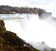 Extravagant - Niagara Falls by MalinRawl