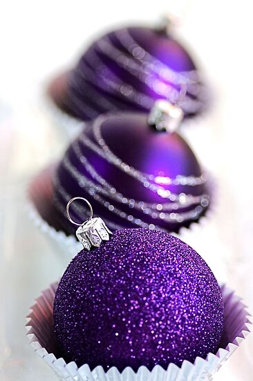 Christmas Purple Bauble Cupcakes by Joy Watson Christmas Purple Bauble Cupcakes by Joy Watson