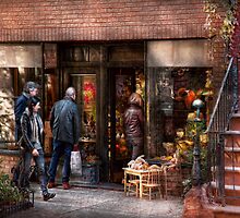 New York - Store - Greenwich Village - The gift shop by Mike Savad
