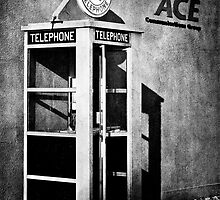 Public Telephone - Mono by KBritt