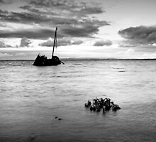 Ship wreck by Grant Glendinning