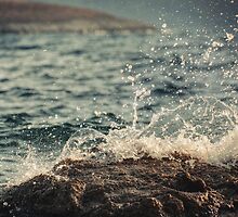 Waves in Time II by Taylan Soyturk