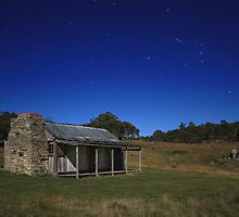 Brayshaws Hut under moonlight by Tim Coleman