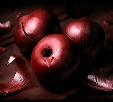 Red Onions by jaker5000