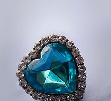Blue heart by JBlaminsky