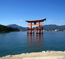 Itsukushima Shrine Tori Gate by Luke McLaughlan