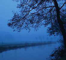 Blue morning in waterland by jchanders