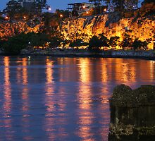 kangaroo point cliffs @ night by ncmattson