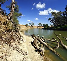 Murrumbidgee River at Hay by Darren Stones