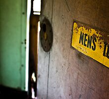 Restroom by Daniel Peut