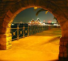 Gateway to Oz by Napier Thompson