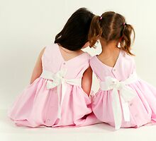 sisters in pink by photocillin