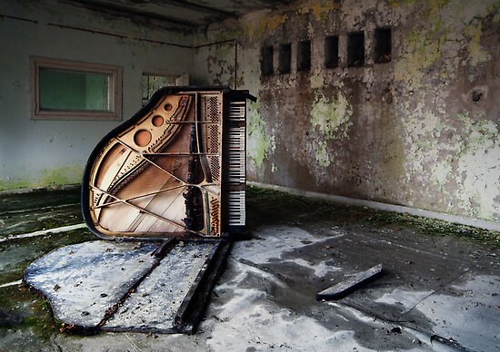 Dead Piano