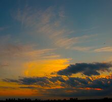 Dusting off the day Sunset by MarianBendeth