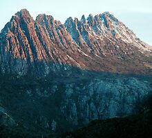 A Dusting of Snow, Cradle Mountain, Tasmania, Australia. by kaysharp