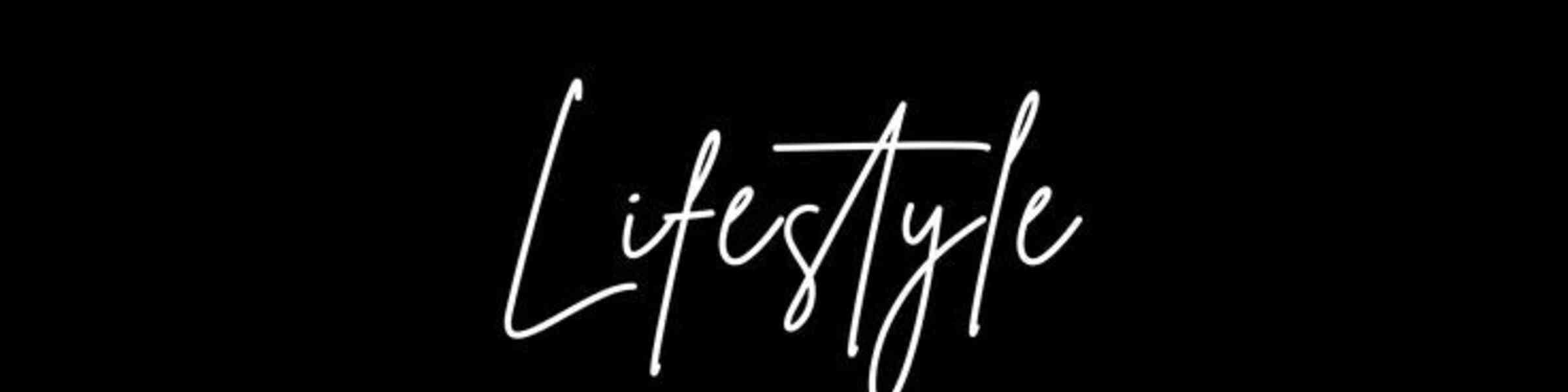 Redbubble banner for @delicates