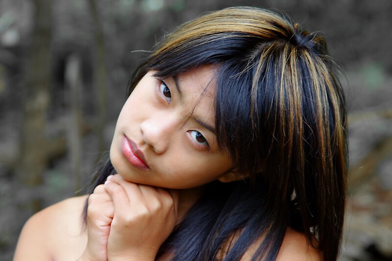 24-105 L @105mm ISO 100 f/6.3 1/20 sec. portrait, girl, asian, natural ligh...