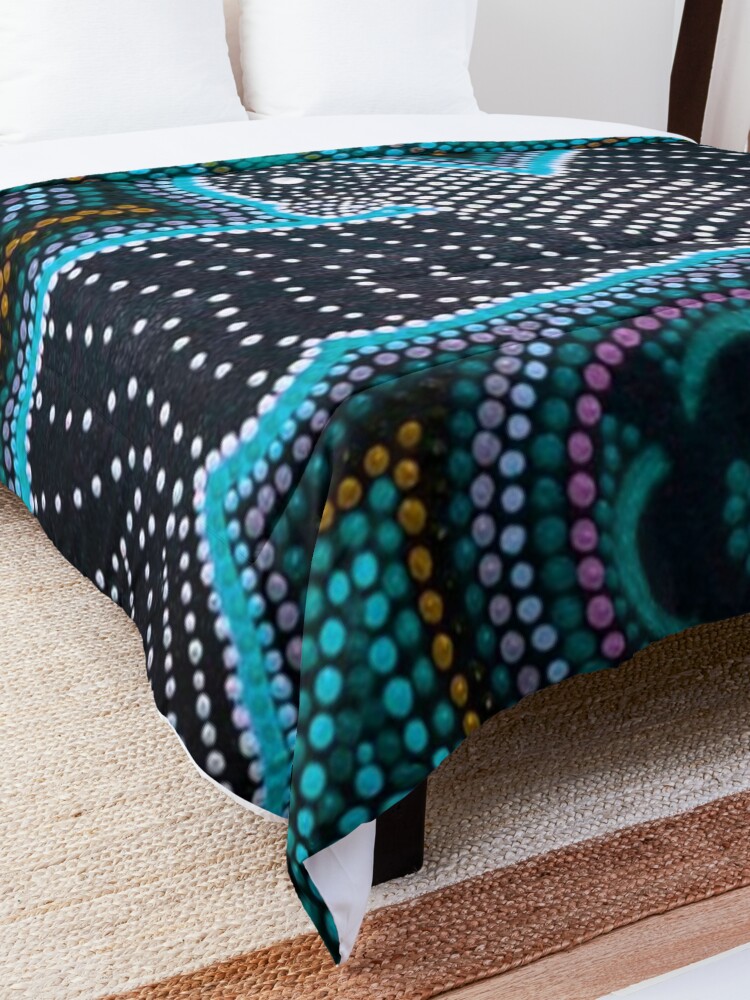 Alternate view of Black cockatoo- blue dreaming Comforter