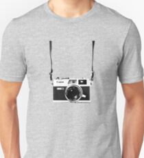 Vintage 35mm Rangefinder Camera Canon Canonet QL17 GIII Unisex T-Shirt