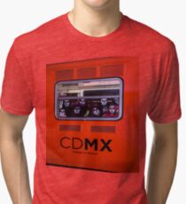 La Catrina Viaja en Metro CDMX 2151 Tri-blend T-Shirt