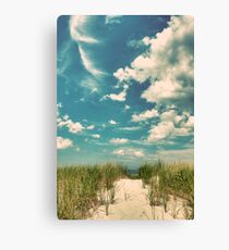Wingy Awaits Canvas Print