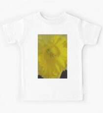 Daffodil closeup Kids Tee