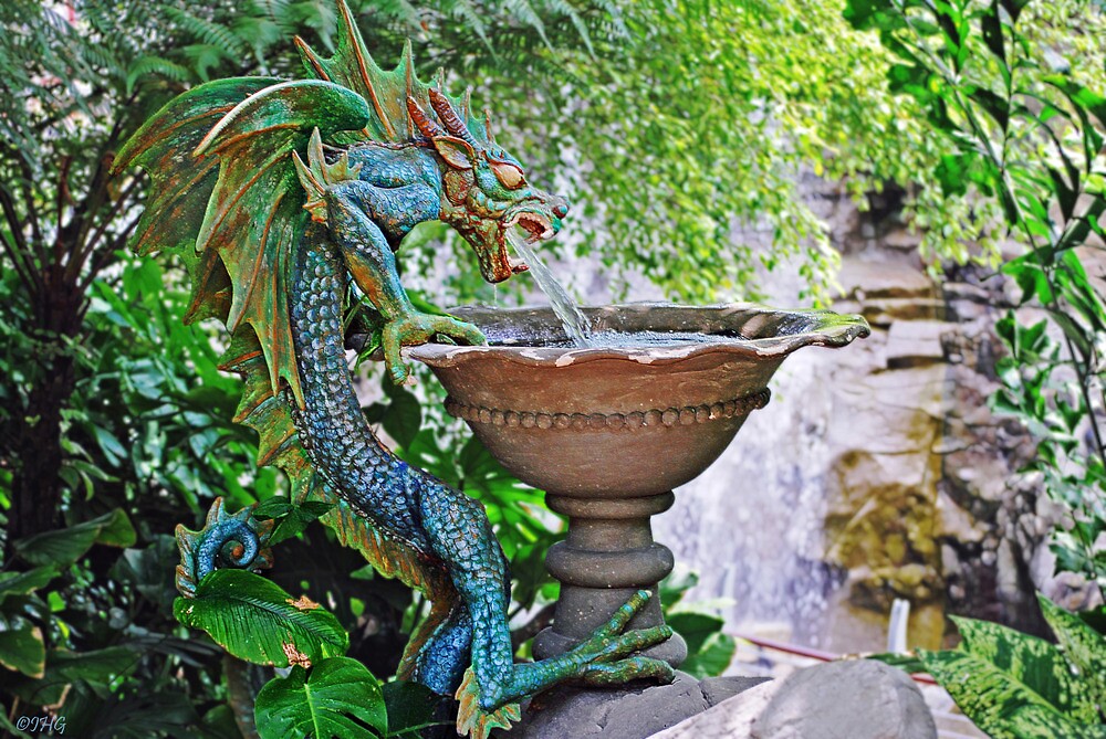 dragon waterfall fountain