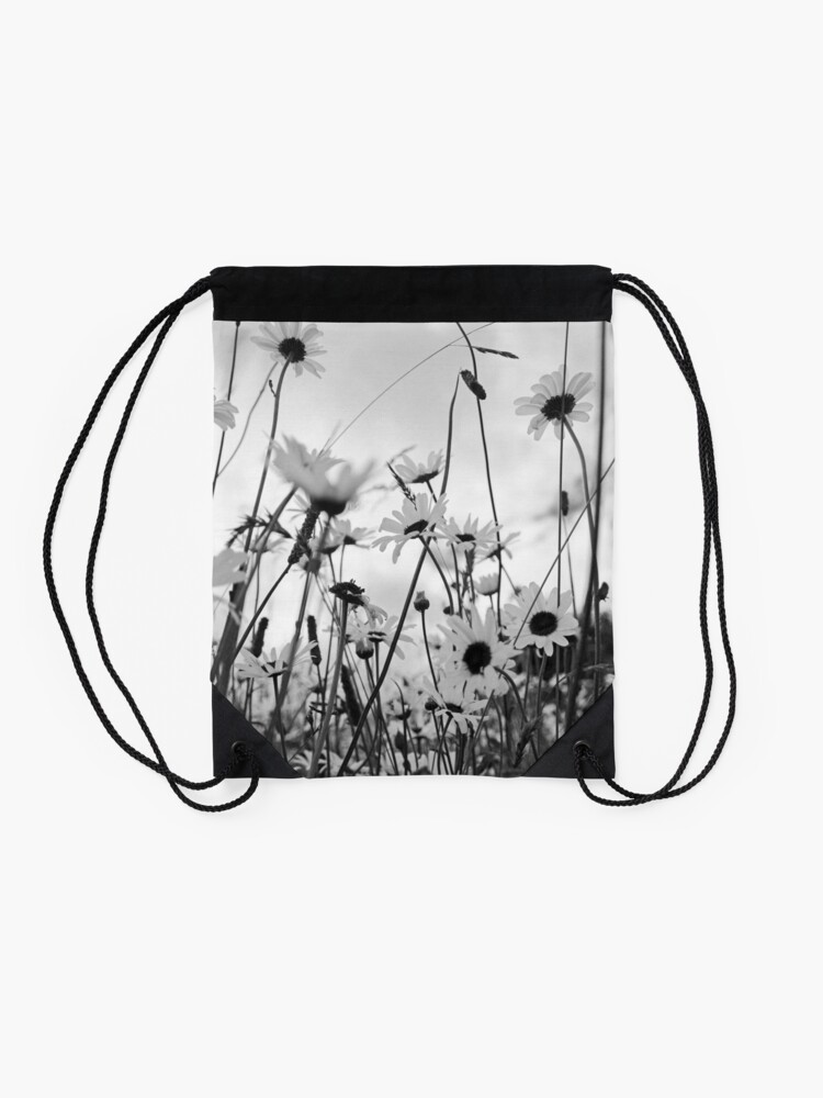 Alternate view of Oxeye daisies Drawstring Bag