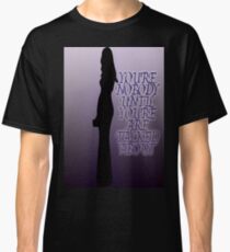 Camiseta clásica YOU'RE NOBODY UNTIL YOU'RE TALKED ABOUT