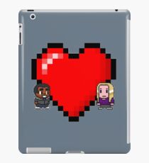 "Love in 8-bit": Britta and Troy (Style C) iPad Case/Skin