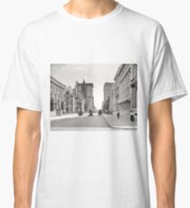 Camiseta clásica Vintage Fifth Avenue NYC Photograph (1908)