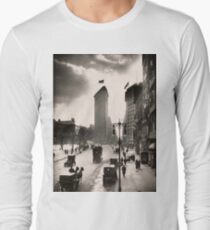 Camiseta de manga larga Vintage Photograph of The NYC Flat Iron Building 2