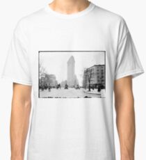 Camiseta clásica Vintage Photograph of The NYC Flat Iron Building