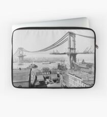 Funda para portátil Construction of The Manhattan Bridge (1909)