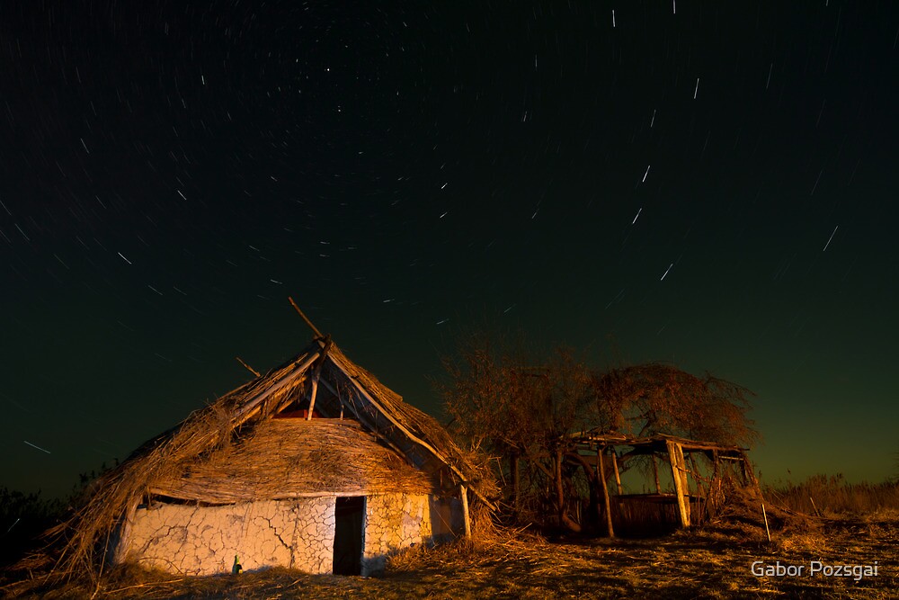 hut moc night sky