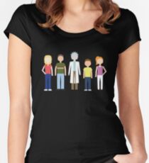 Camiseta entallada de cuello ancho Rick y Morty: la familia Smith