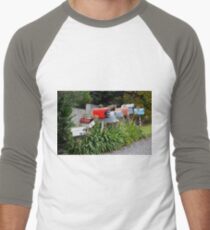 Awaiting the mail Men's Baseball ¾ T-Shirt