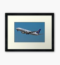 United N33294 Boeing 737-824 on Take Off Framed Print