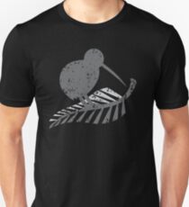 KIWI bird and a SILVER FERN distressed version Unisex T-Shirt