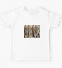 T-shirt Kiss It! Kids Tee