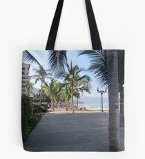 Strolling below the Palms - Caminando abajo de las Palmas Tote Bag