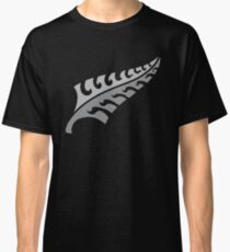Jagged irregular trendy Silver fern New Zealand symbol Classic T-Shirt