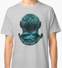 Deep diving Classic T-Shirt