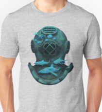Deep diving Unisex T-Shirt