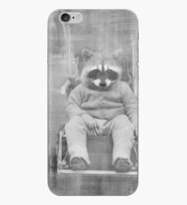 RACCOON iPhone-Hülle & Cover