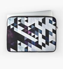 MODYRN LYKQUYR Laptop Sleeve