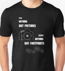 TAKE NOTHING BUT PICTURES Unisex T-Shirt
