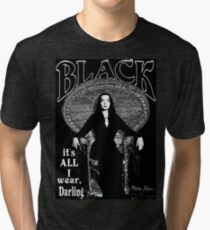 "BLACK - Es ist alles, was ich trage" - Morticia Addams Vintage T-Shirt