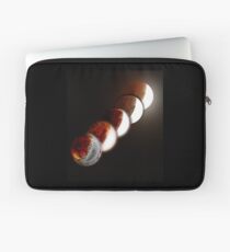 Lunar eclipse evolution Laptop Sleeve