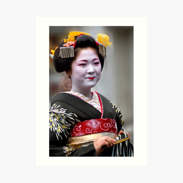 Apprentice Geisha Art Print